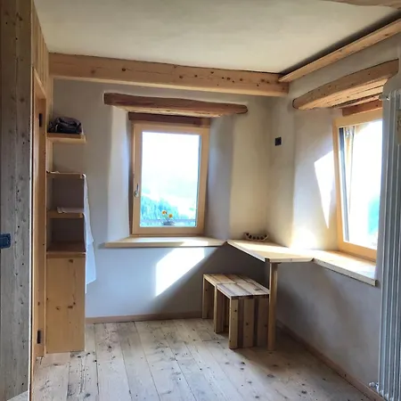 Ceda Cmadins Nocleg ze śniadaniem 3*