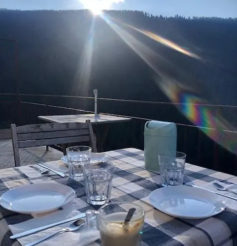 Ceda Cmadins Nocleg ze śniadaniem 3*